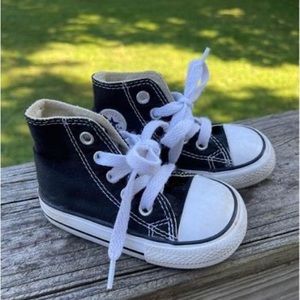 Toddler Chuck Taylor Converse size 4